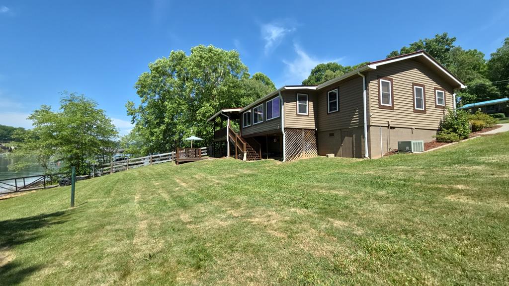 1693 CHATUGE SHORES, HIAWASSEE GA 30546