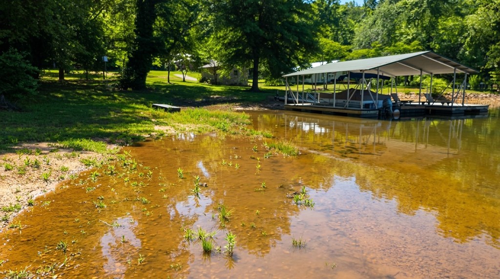 1693 CHATUGE SHORES, HIAWASSEE GA 30546