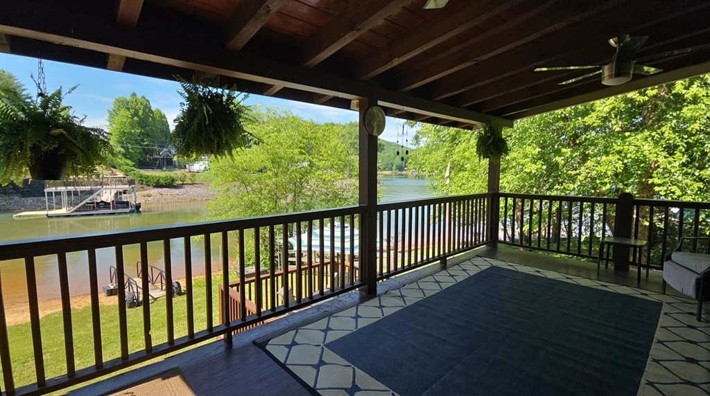 1693 CHATUGE SHORES, HIAWASSEE GA 30546
