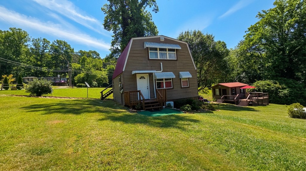 1693 CHATUGE SHORES, HIAWASSEE GA 30546