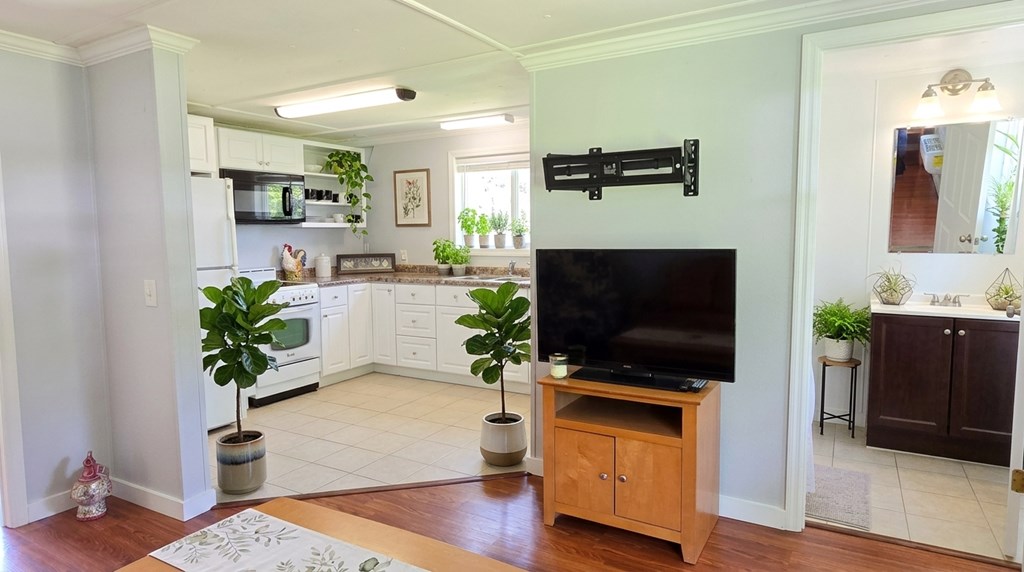 1693 CHATUGE SHORES, HIAWASSEE GA 30546