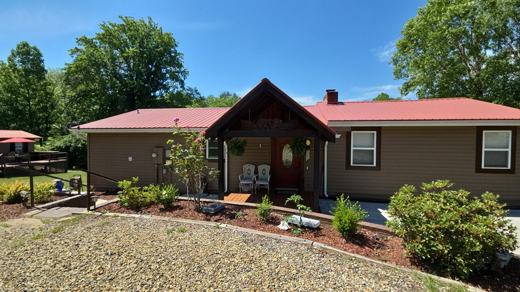 1693 CHATUGE SHORES, HIAWASSEE GA 30546