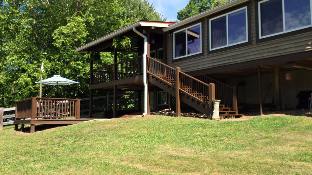 1693 CHATUGE SHORES, HIAWASSEE GA 30546