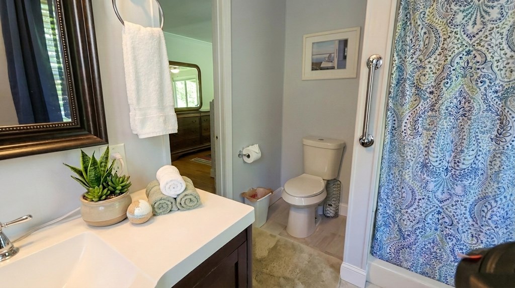 1693 CHATUGE SHORES, HIAWASSEE GA 30546