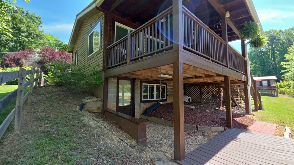 1693 CHATUGE SHORES, HIAWASSEE GA 30546