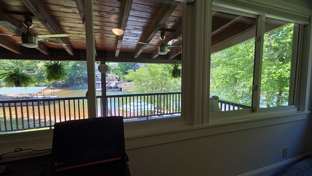 1693 CHATUGE SHORES, HIAWASSEE GA 30546