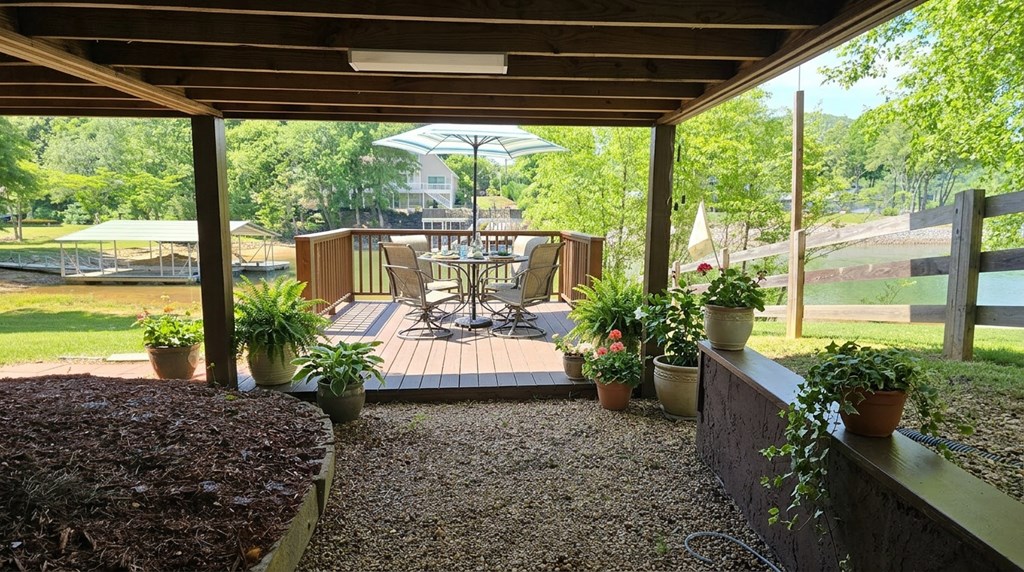 1693 CHATUGE SHORES, HIAWASSEE GA 30546