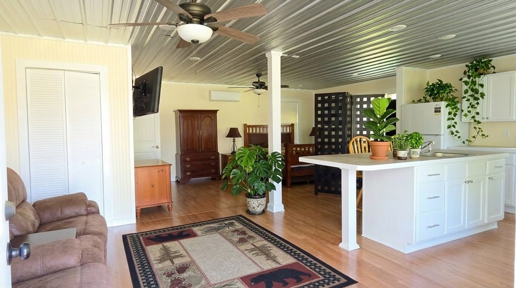 1693 CHATUGE SHORES, HIAWASSEE GA 30546