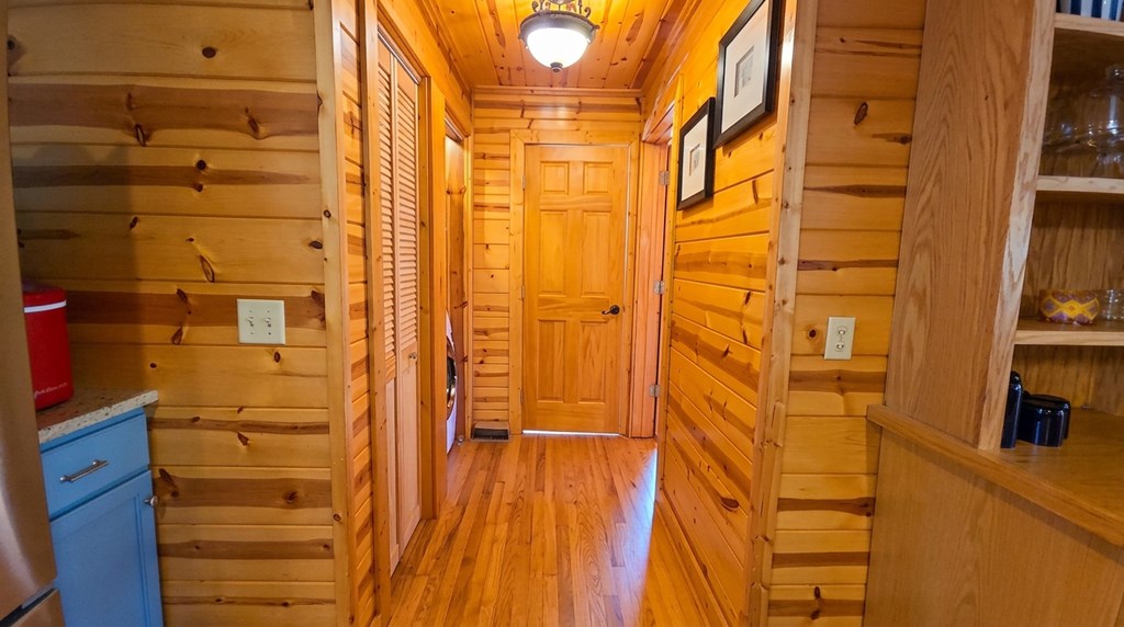 1693 CHATUGE SHORES, HIAWASSEE GA 30546