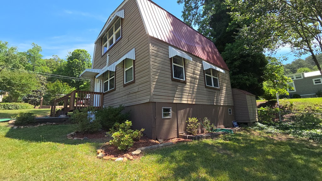 1693 CHATUGE SHORES, HIAWASSEE GA 30546