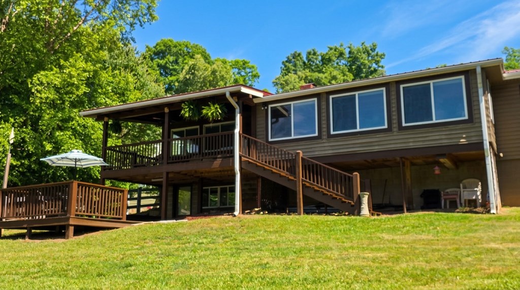 1693 CHATUGE SHORES, HIAWASSEE GA 30546