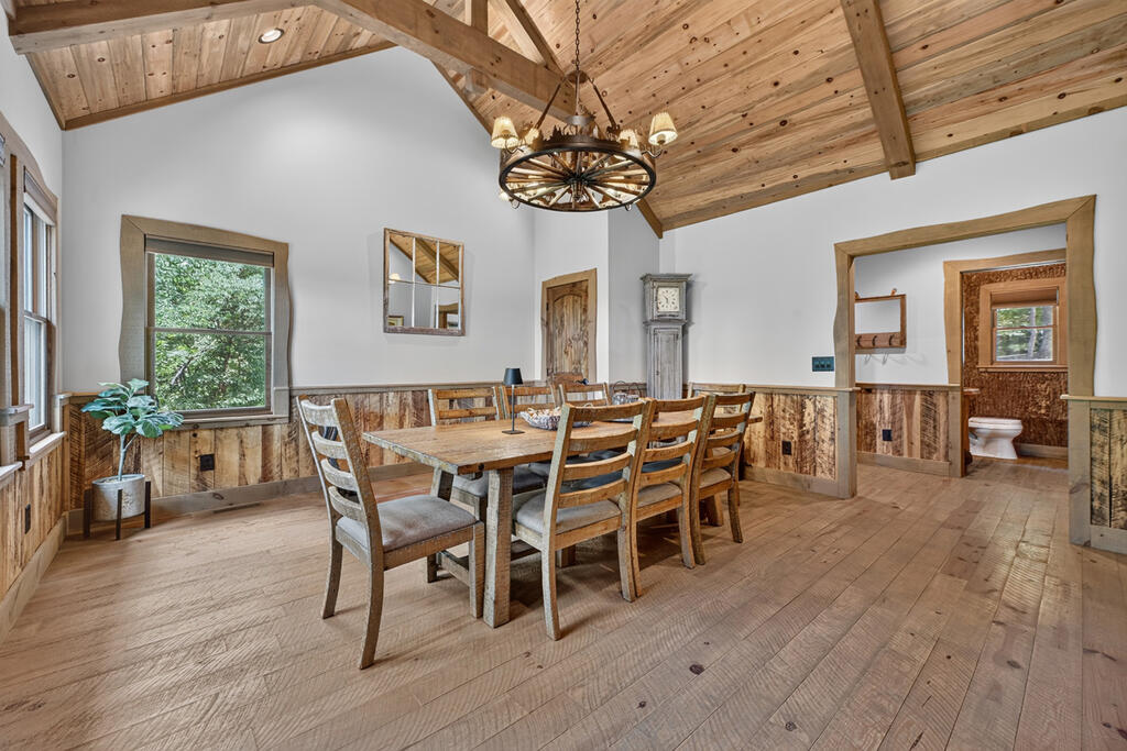 274 HOT HOUSE DRIVE, MINERAL BLUFF GA 30559