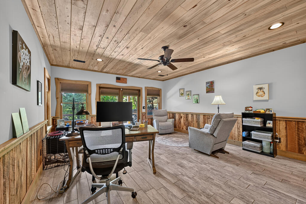 274 HOT HOUSE DRIVE, MINERAL BLUFF GA 30559