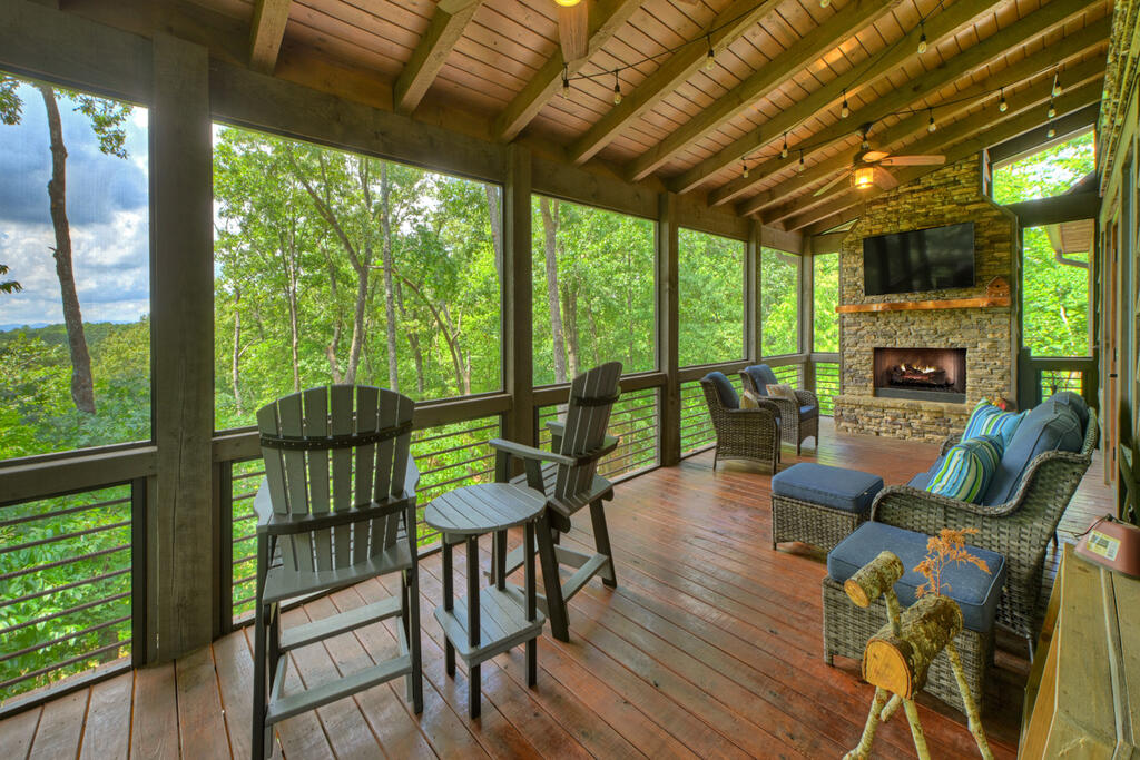 274 HOT HOUSE DRIVE, MINERAL BLUFF GA 30559