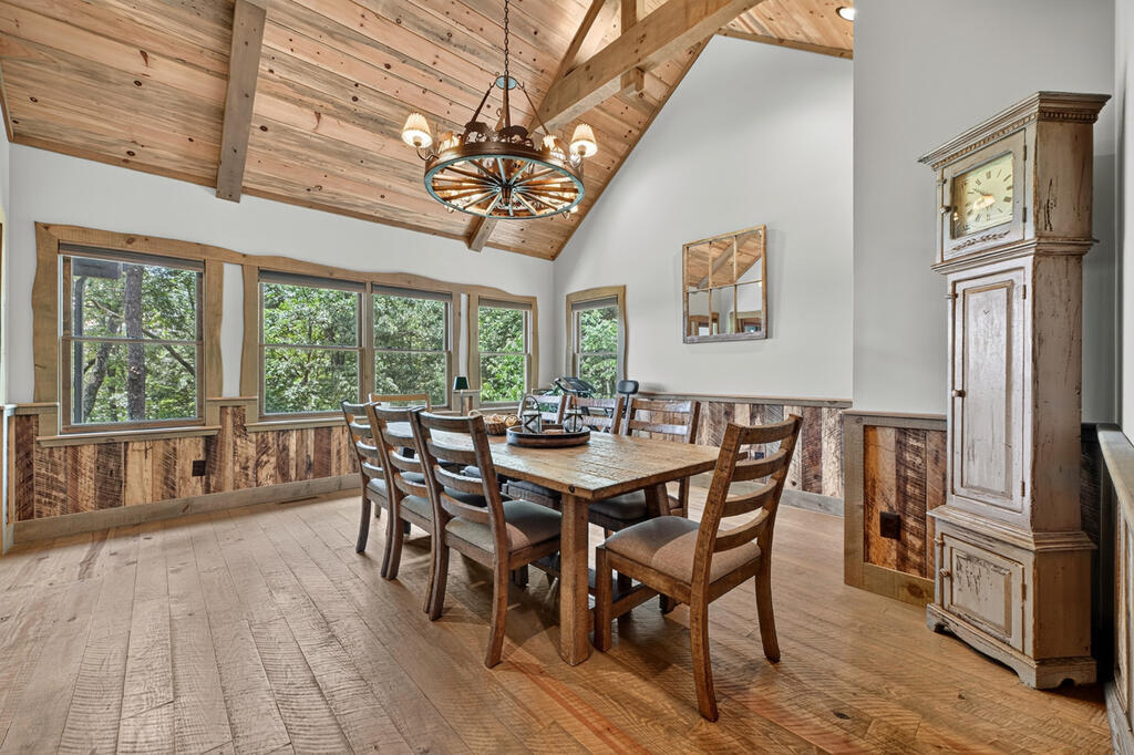 274 HOT HOUSE DRIVE, MINERAL BLUFF GA 30559