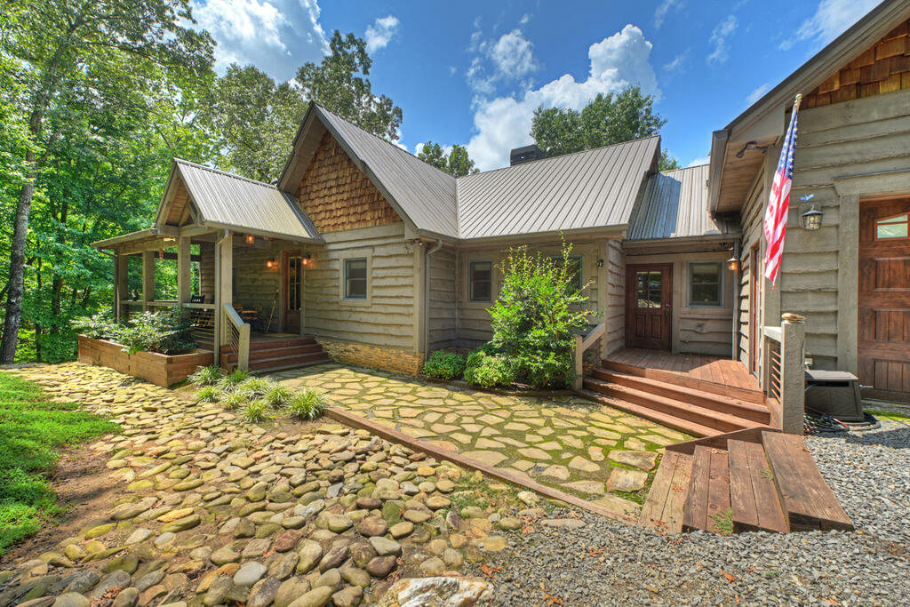 274 HOT HOUSE DRIVE, MINERAL BLUFF GA 30559
