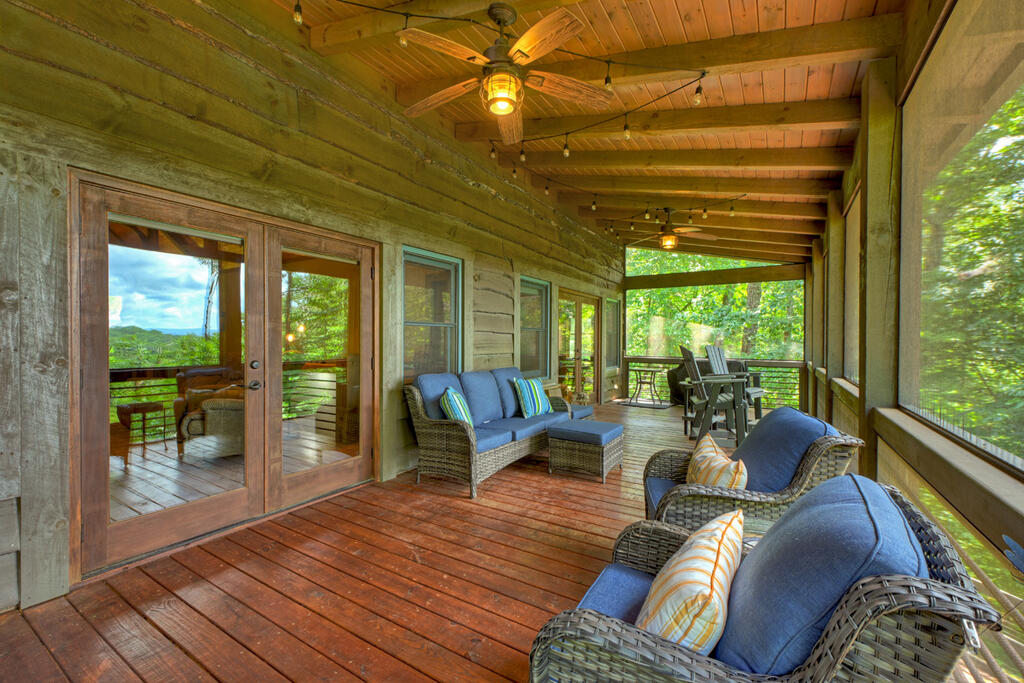 274 HOT HOUSE DRIVE, MINERAL BLUFF GA 30559