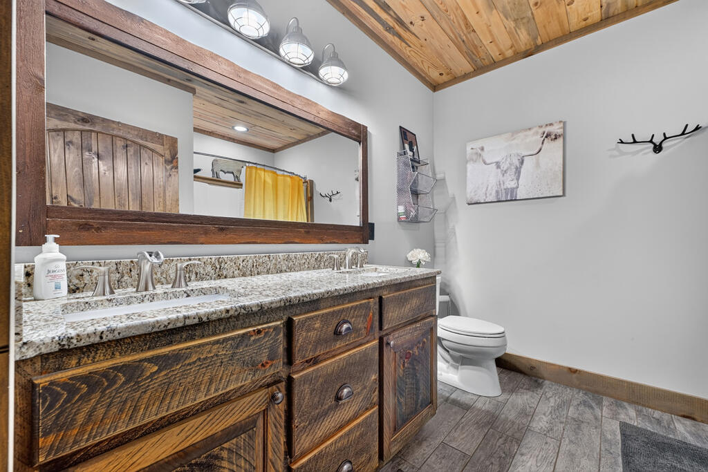 274 HOT HOUSE DRIVE, MINERAL BLUFF GA 30559