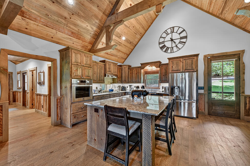 274 HOT HOUSE DRIVE, MINERAL BLUFF GA 30559