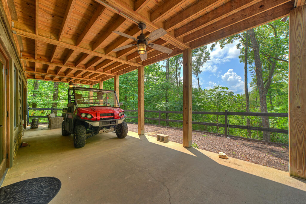 274 HOT HOUSE DRIVE, MINERAL BLUFF GA 30559