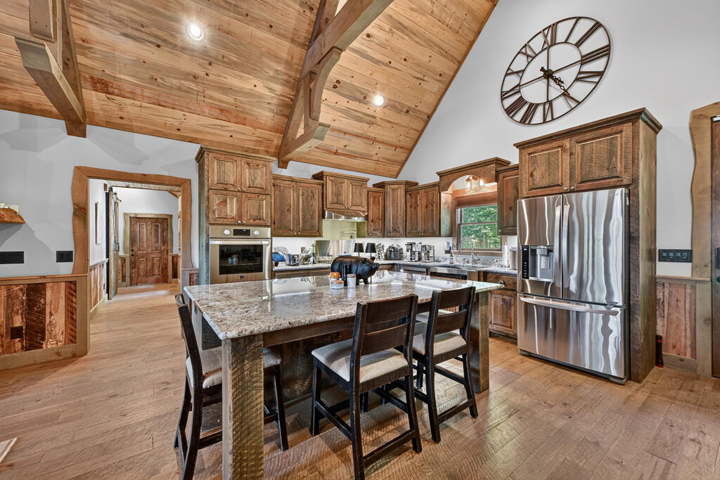 274 HOT HOUSE DRIVE, MINERAL BLUFF GA 30559