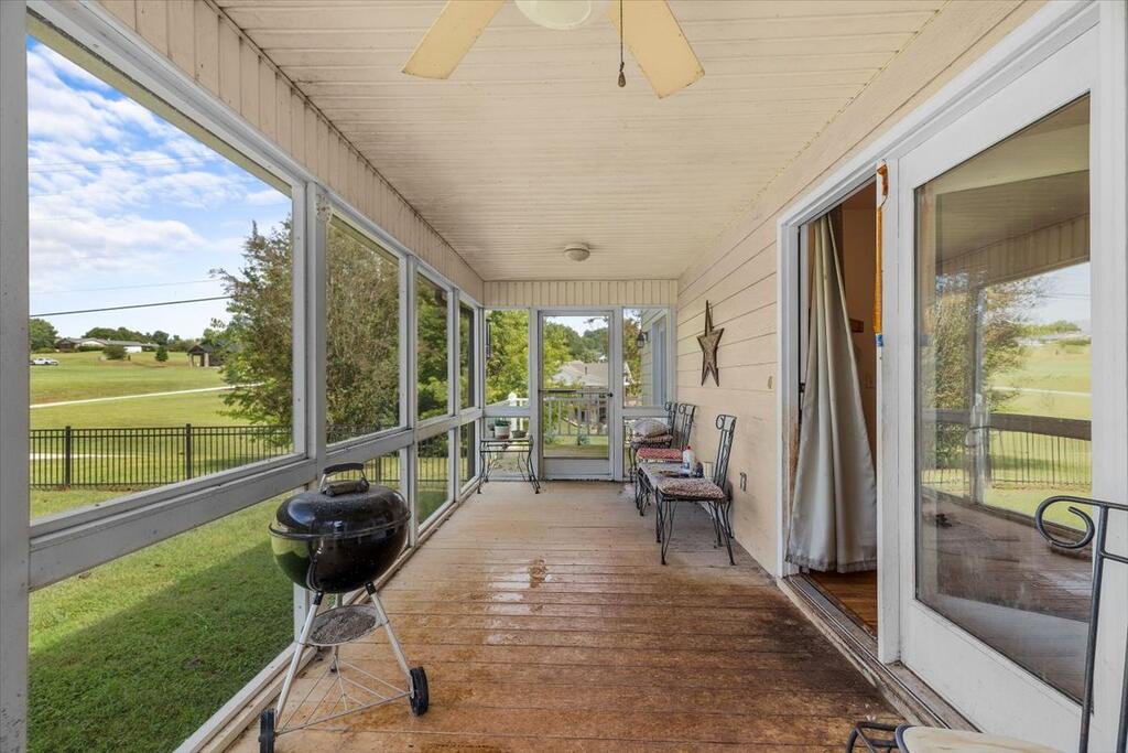 324 SIMS CIRCLE, HIAWASSEE GA 30546
