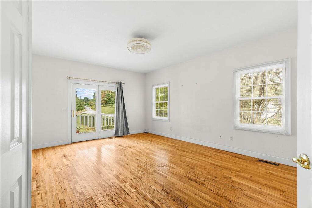 324 SIMS CIRCLE, HIAWASSEE GA 30546