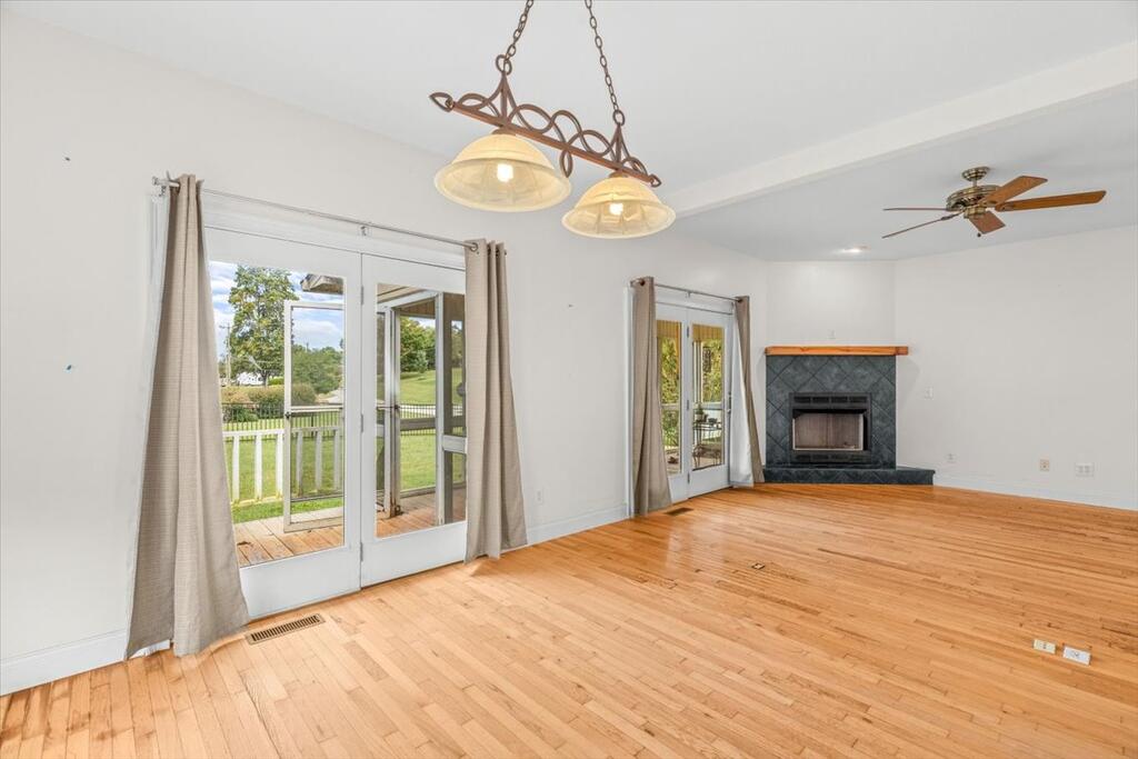 324 SIMS CIRCLE, HIAWASSEE GA 30546