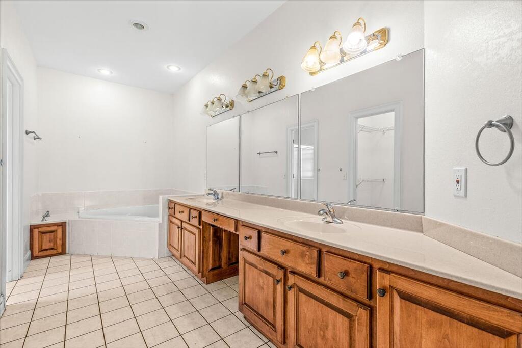 324 SIMS CIRCLE, HIAWASSEE GA 30546