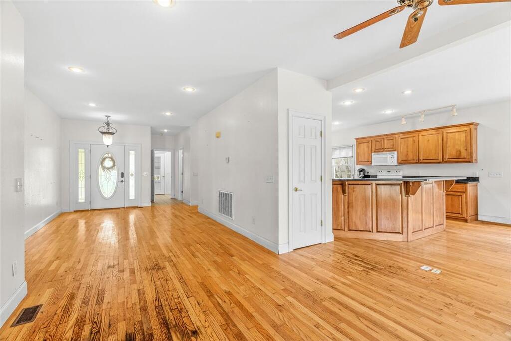 324 SIMS CIRCLE, HIAWASSEE GA 30546