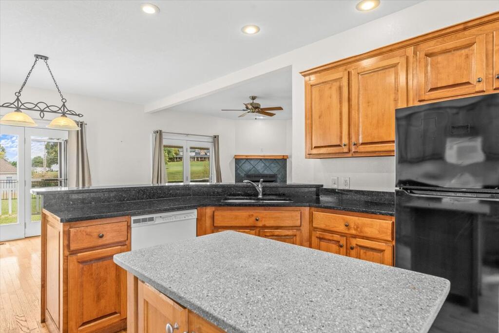324 SIMS CIRCLE, HIAWASSEE GA 30546