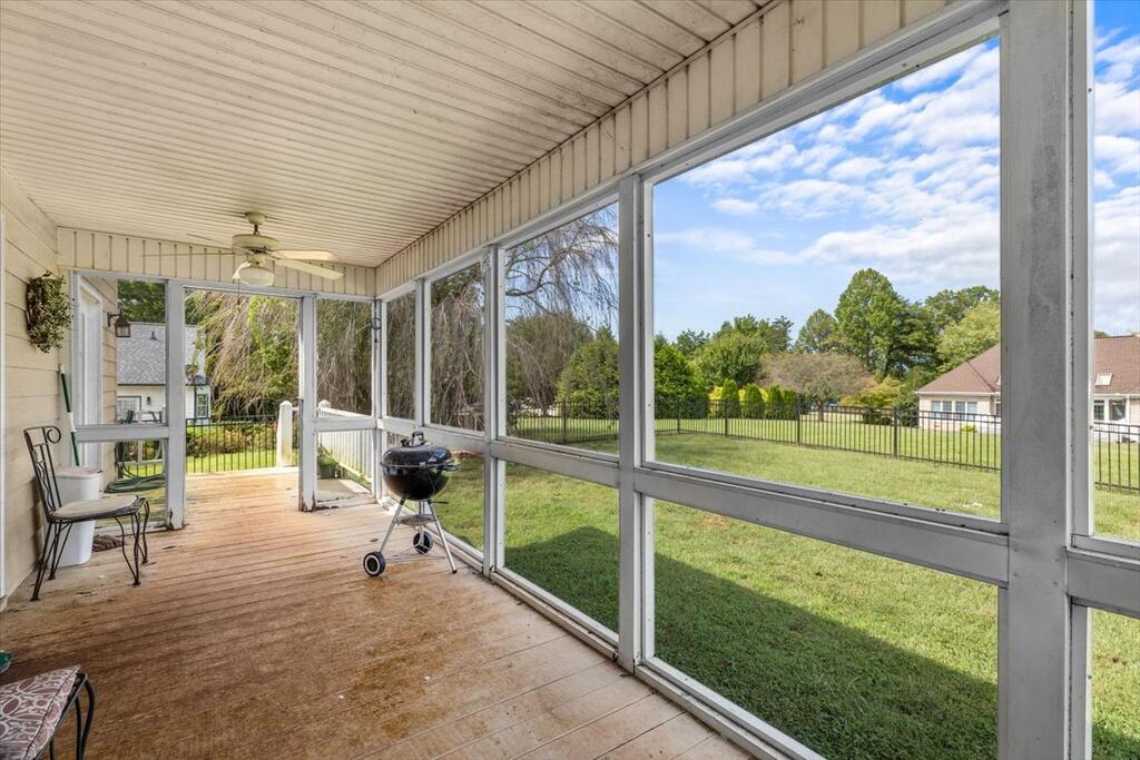 324 SIMS CIRCLE, HIAWASSEE GA 30546