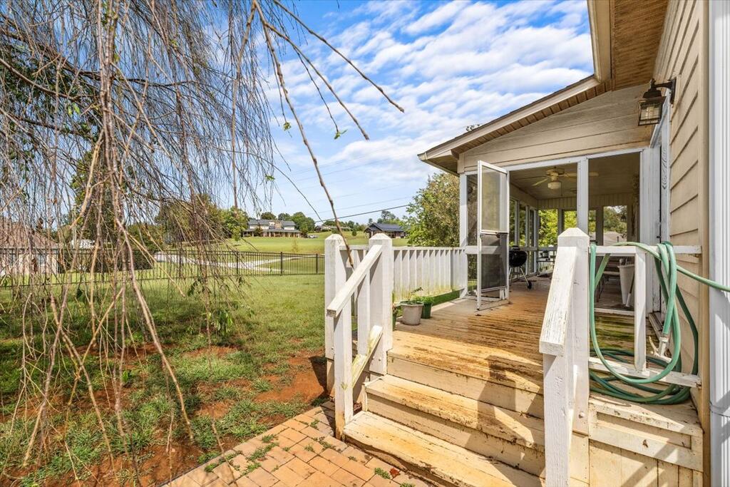 324 SIMS CIRCLE, HIAWASSEE GA 30546