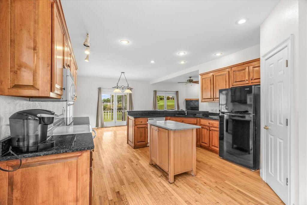 324 SIMS CIRCLE, HIAWASSEE GA 30546