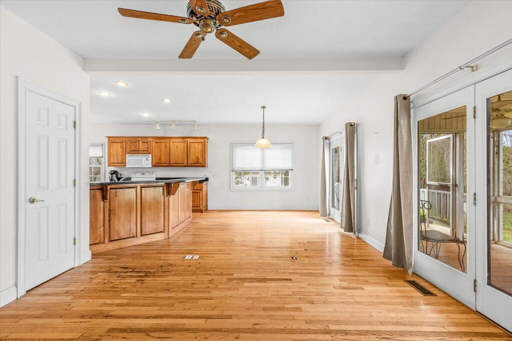 324 SIMS CIRCLE, HIAWASSEE GA 30546
