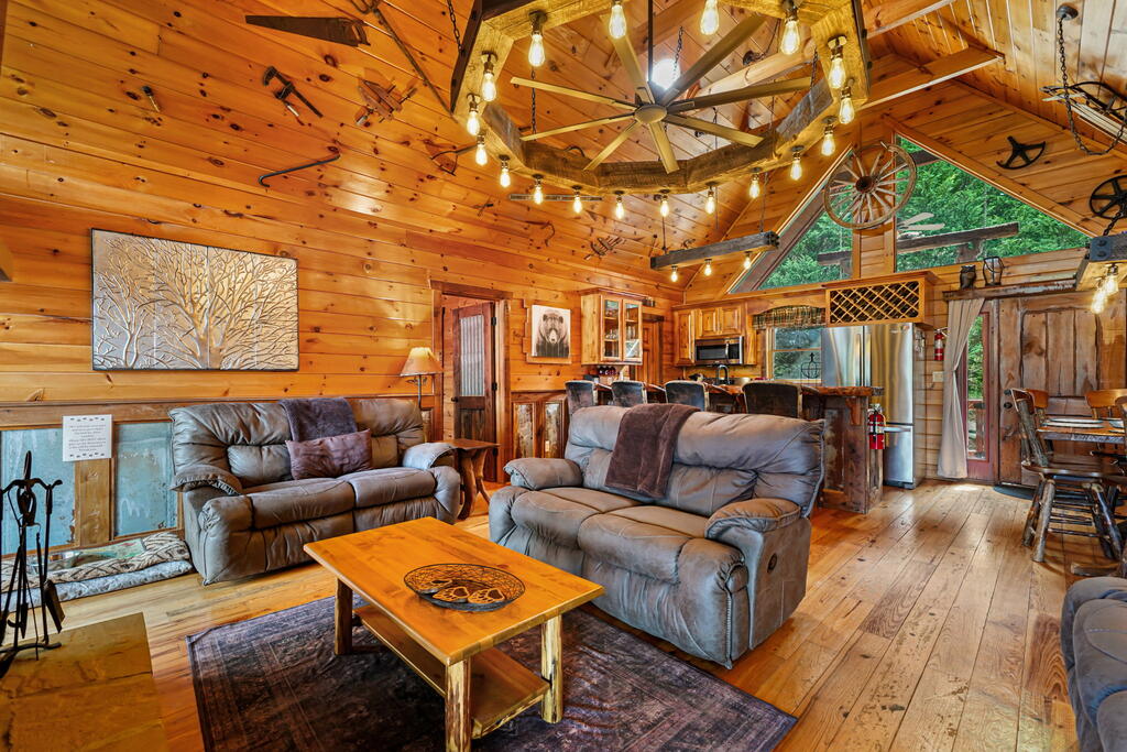 551 AMY CREEK CIRCLE, ELLIJAY GA 30540