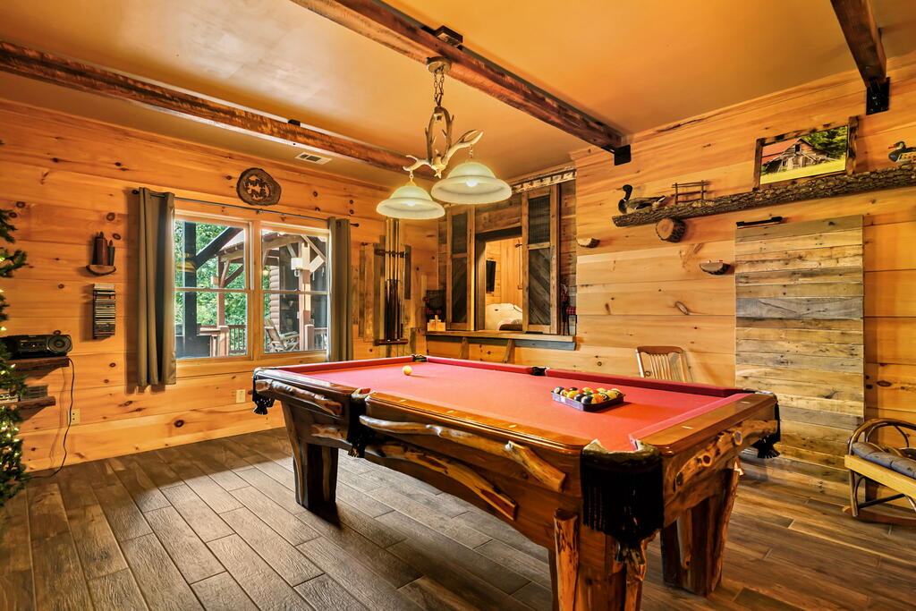 551 AMY CREEK CIRCLE, ELLIJAY GA 30540
