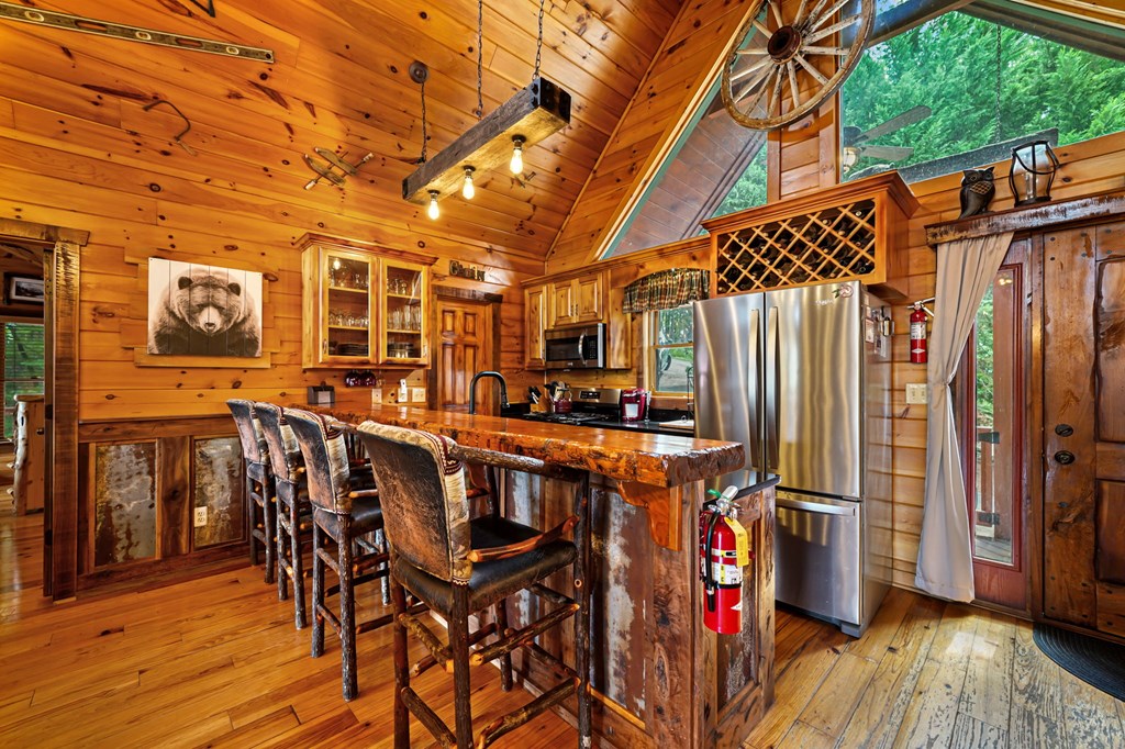 551 AMY CREEK CIRCLE, ELLIJAY GA 30540