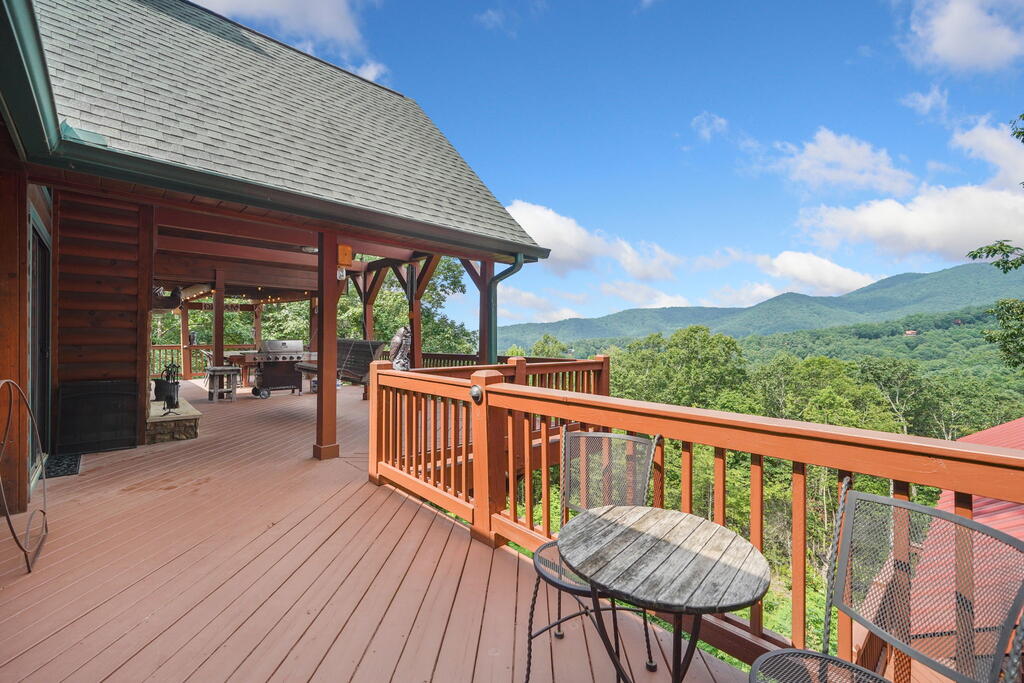 551 AMY CREEK CIRCLE, ELLIJAY GA 30540