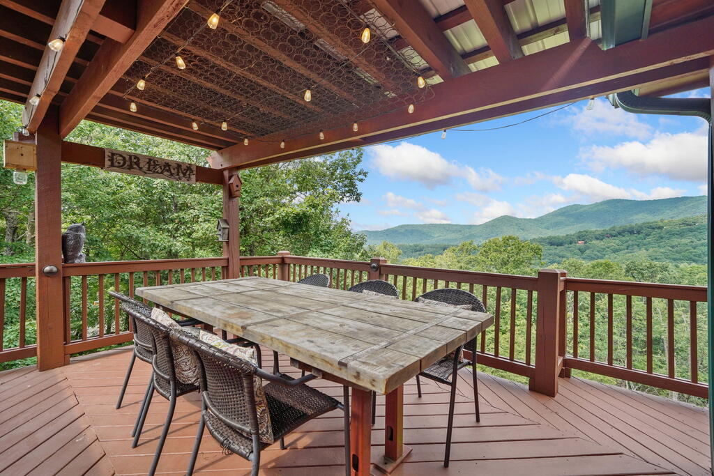 551 AMY CREEK CIRCLE, ELLIJAY GA 30540