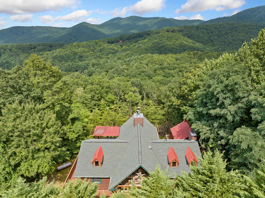 551 AMY CREEK CIRCLE, ELLIJAY GA 30540