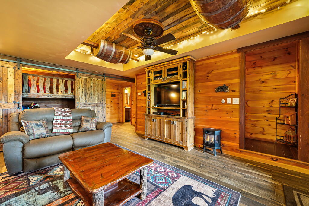 551 AMY CREEK CIRCLE, ELLIJAY GA 30540