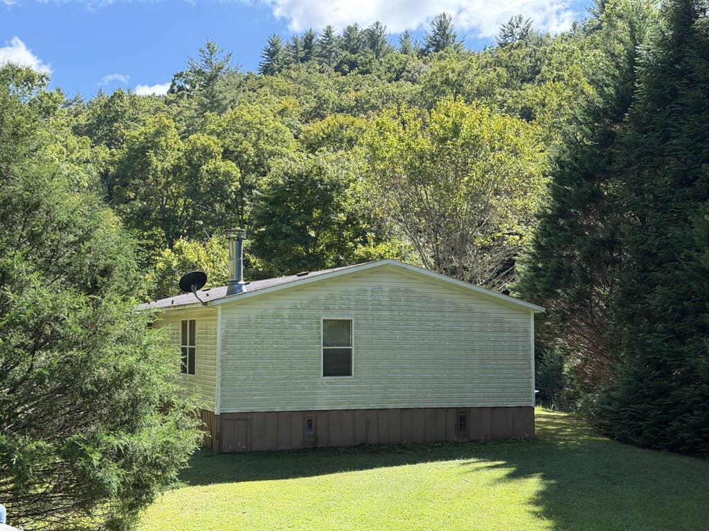1284 BUD WALT ROAD, HIAWASSEE GA 30546