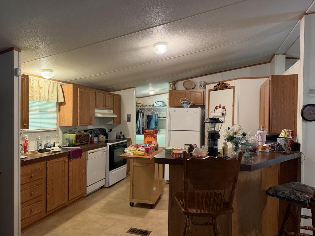 1284 BUD WALT ROAD, HIAWASSEE GA 30546