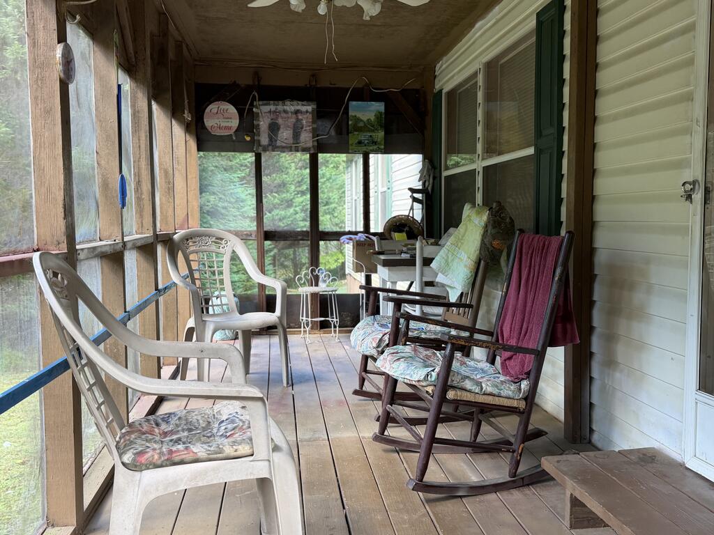 1284 BUD WALT ROAD, HIAWASSEE GA 30546