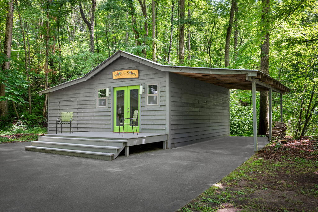 2977 HWY 2, BLUE RIDGE GA 30513