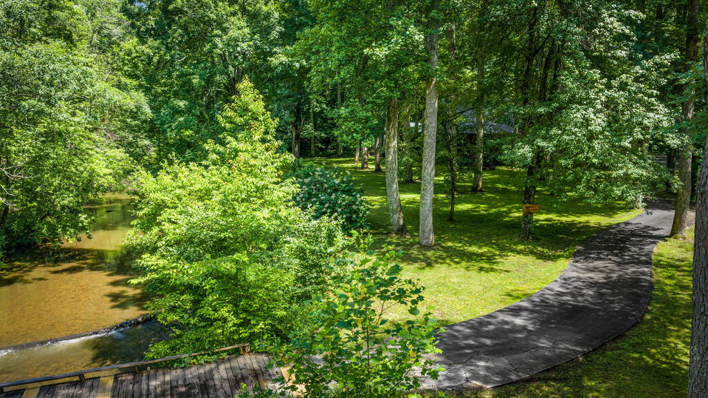 2977 HWY 2, BLUE RIDGE GA 30513