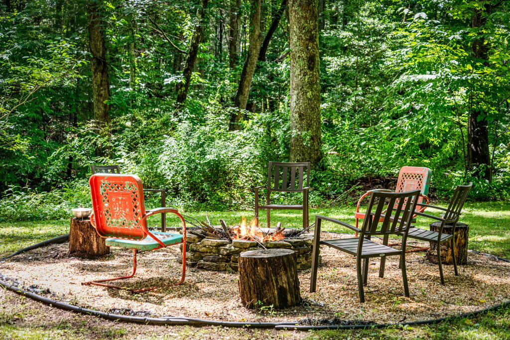 2977 HWY 2, BLUE RIDGE GA 30513