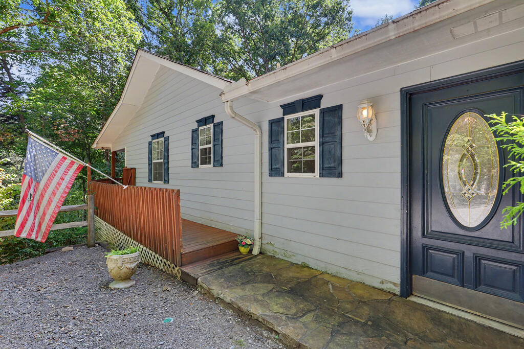 6961 WOODLAKE CIRCLE, YOUNG HARRIS GA 30582