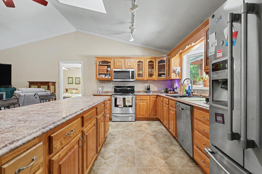 6961 WOODLAKE CIRCLE, YOUNG HARRIS GA 30582